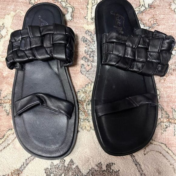 Free People Winding River Sandal in Black - Picture 4 of 5